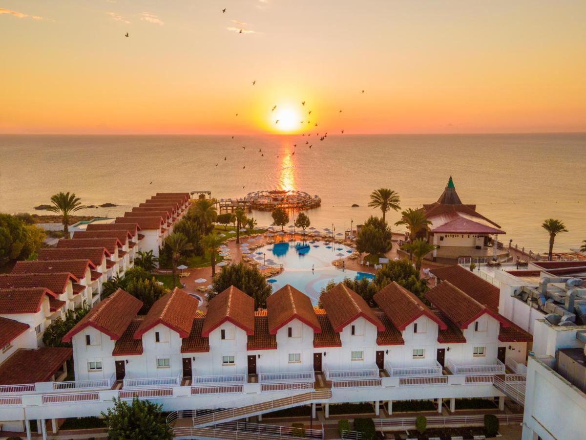 Salamis Bay Conti Resort Hotel & Casino Famagouste Extérieur photo Sunset at the Iberostar Grand Hotel at Playa del Inglés, Gran Canaria